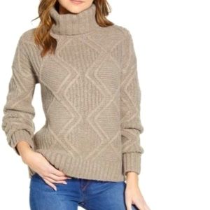 Calson Cable knit turtleneck sweater